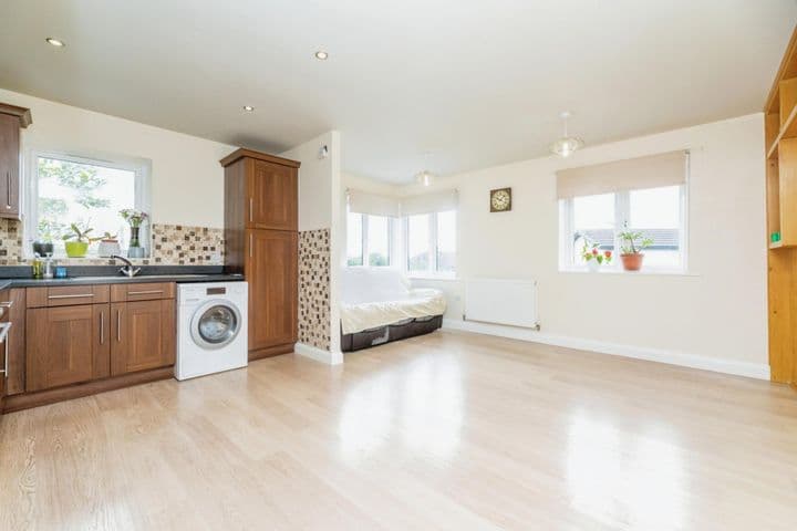 2 bedrooms apartment for sale in Rotherham, United Kingdom - Image 4