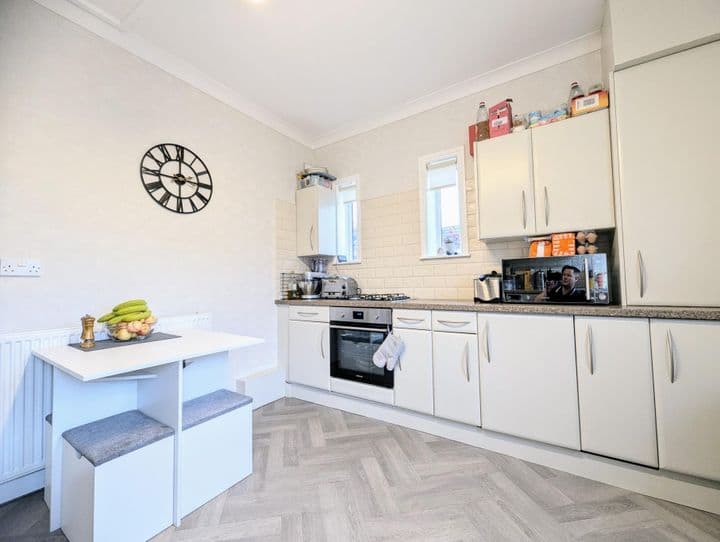 3 bedrooms apartment for sale in Lanark, United Kingdom - Image 6