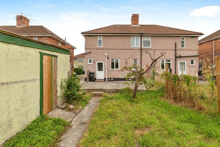 3 bedrooms house for sale in Bristol, United Kingdom - Image 2