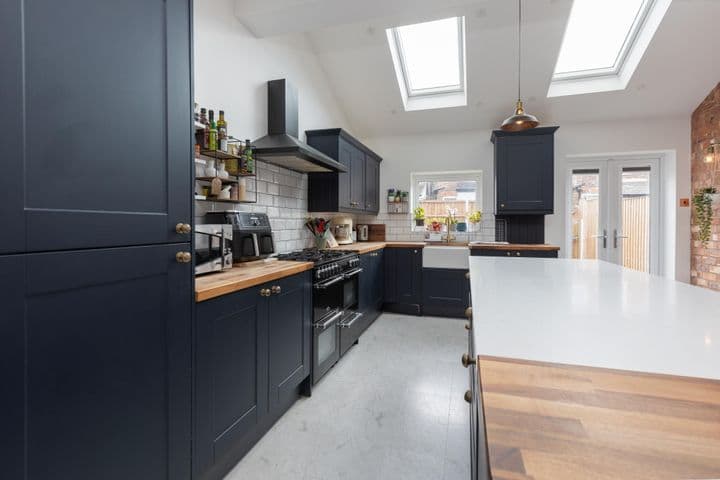 2 bedrooms house for sale in Prestwich, United Kingdom - Image 7