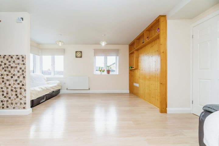 2 bedrooms apartment for sale in Rotherham, United Kingdom - Image 9