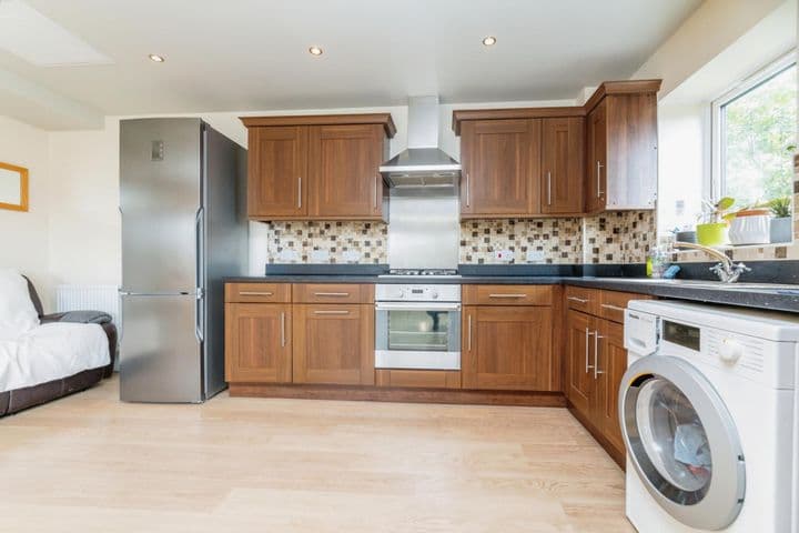 2 bedrooms apartment for sale in Rotherham, United Kingdom - Image 5