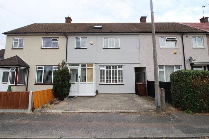 3 bedrooms house for sale in South Ockendon, United Kingdom - Image 2