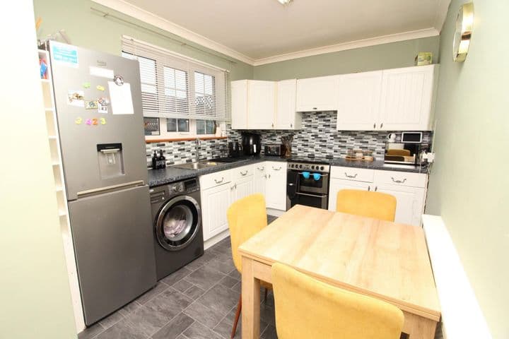 3 bedrooms house for sale in South Ockendon, United Kingdom - Image 3