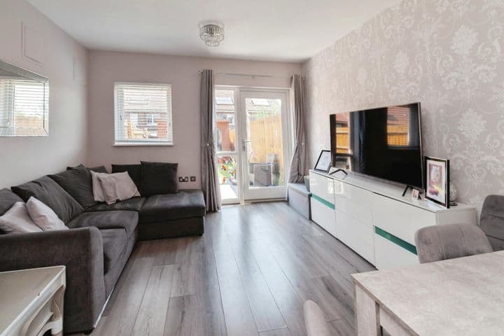 2 bedrooms house for sale in Basildon, United Kingdom - Image 3