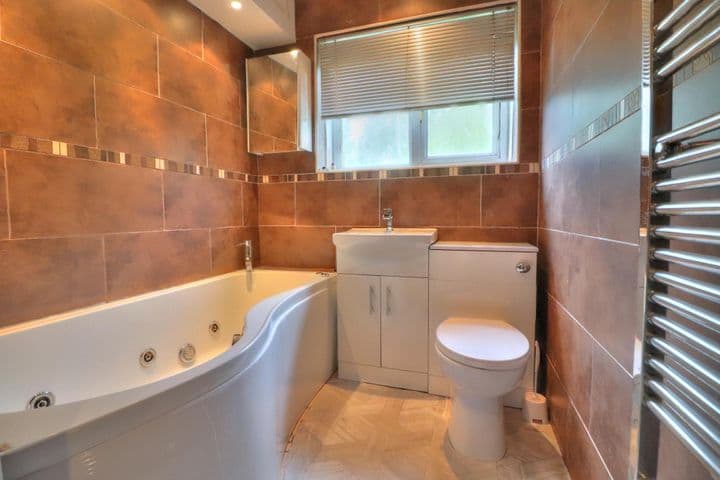 3 bedrooms apartment for sale in Glasgow, United Kingdom - Image 10