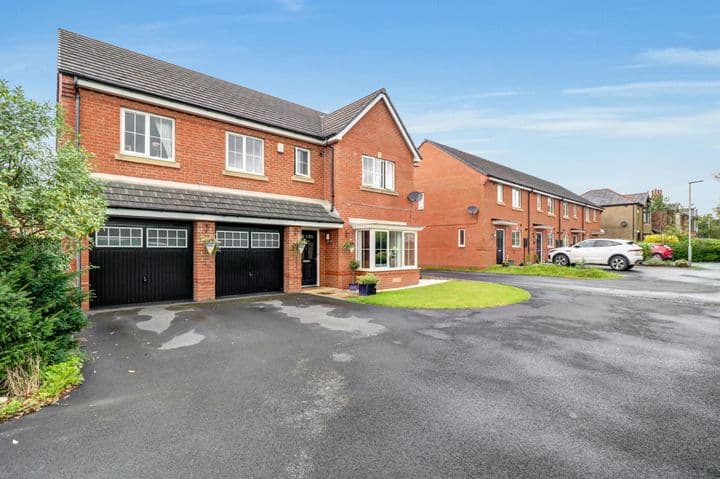 5 bedrooms house for sale in Preston, United Kingdom - Image 2