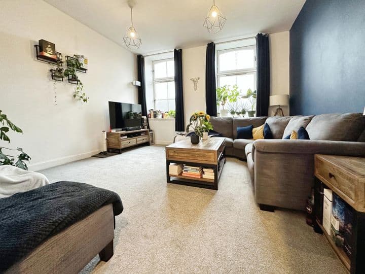 2 bedrooms apartment for sale in Glasgow, United Kingdom - Image 2