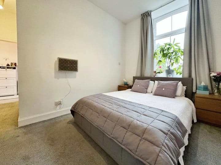 2 bedrooms apartment for sale in Glasgow, United Kingdom - Image 10