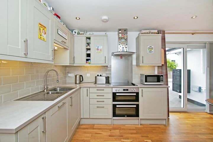 3 bedrooms house for sale in Camborne, United Kingdom - Image 9