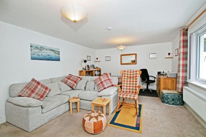 3 bedrooms house for sale in Camborne, United Kingdom - Image 5