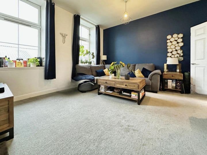 2 bedrooms apartment for sale in Glasgow, United Kingdom - Image 3