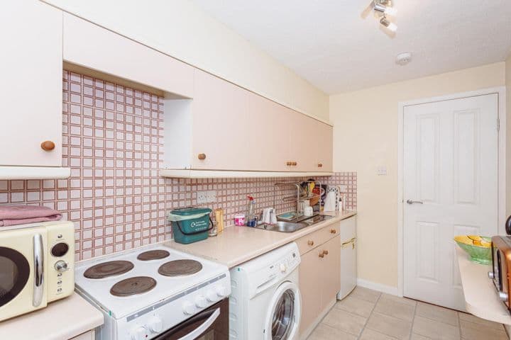 1 bedroom apartment for sale in Dumfries and Galloway, United Kingdom - Image 8