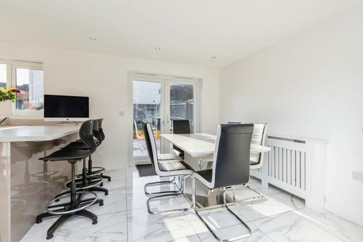 4 bedrooms house for sale in Bristol, United Kingdom - Image 5