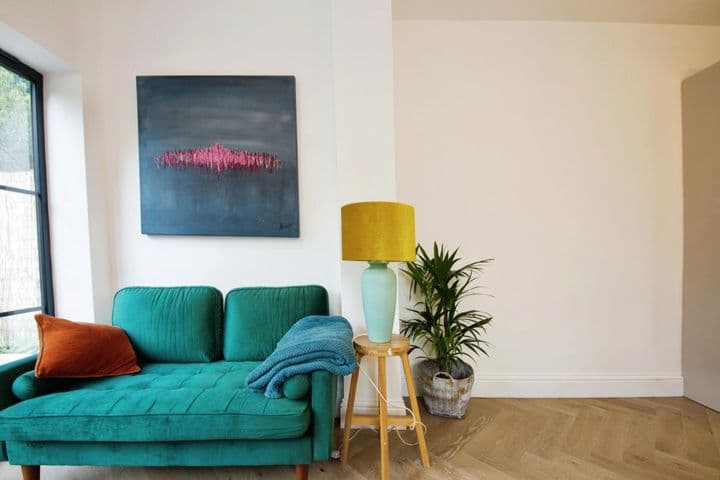 3 bedrooms house for sale in Barnet Borough, United Kingdom - Image 7