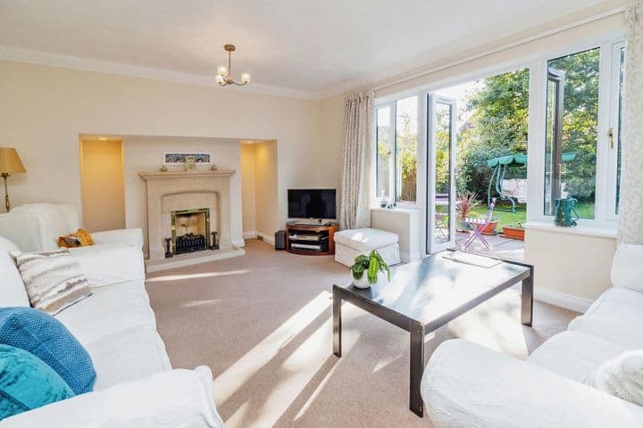 4 bedrooms house for sale in Milton Keynes, United Kingdom - Image 2