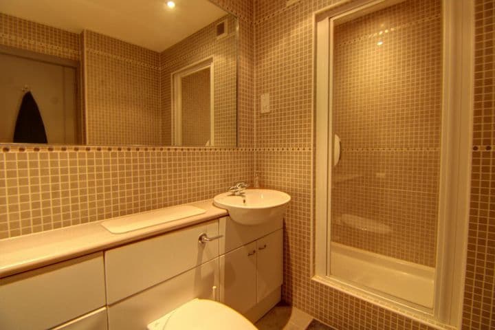 2 bedrooms apartment for sale in Newbury, United Kingdom - Image 8