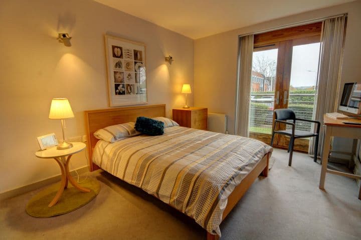 2 bedrooms apartment for sale in Newbury, United Kingdom - Image 7