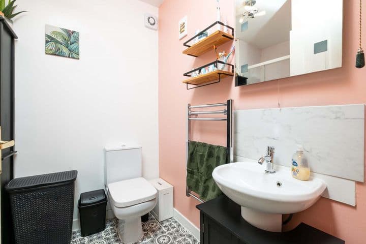 2 bedrooms apartment for sale in Montrose, United Kingdom - Image 10