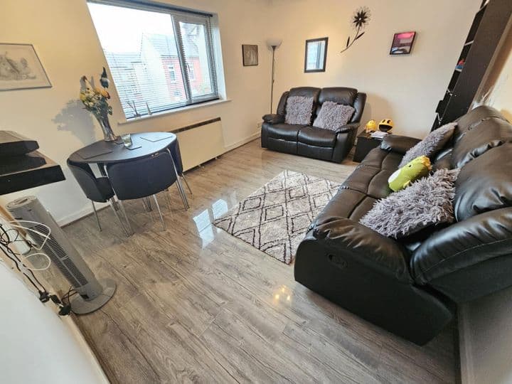 2 bedrooms apartment for sale in Manchester, United Kingdom - Image 4