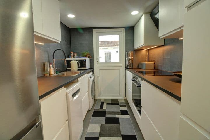 2 bedrooms other for sale in Reading, United Kingdom - Image 4