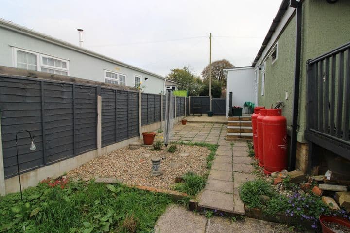 2 bedrooms other for sale in Reading, United Kingdom - Image 11