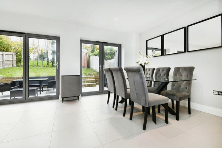 3 bedrooms house for sale in Harlow, United Kingdom - Image 8