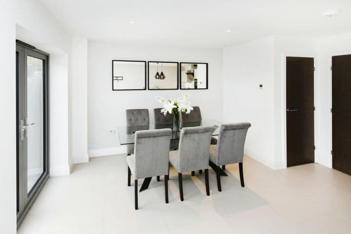 3 bedrooms house for sale in Harlow, United Kingdom - Image 6