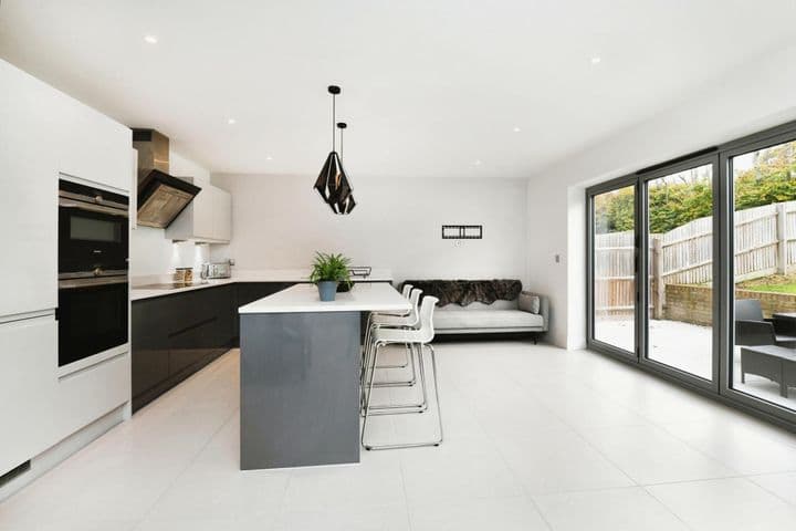 3 bedrooms house for sale in Harlow, United Kingdom - Image 4