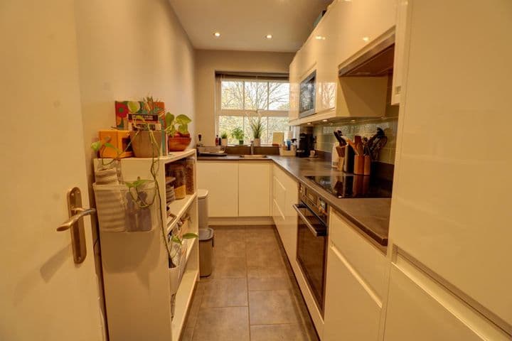 1 bedroom house for sale in Reading, United Kingdom - Image 4