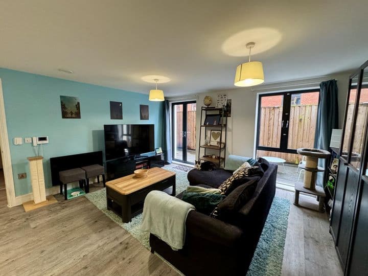 2 bedrooms apartment for sale in Birmingham, United Kingdom - Image 4