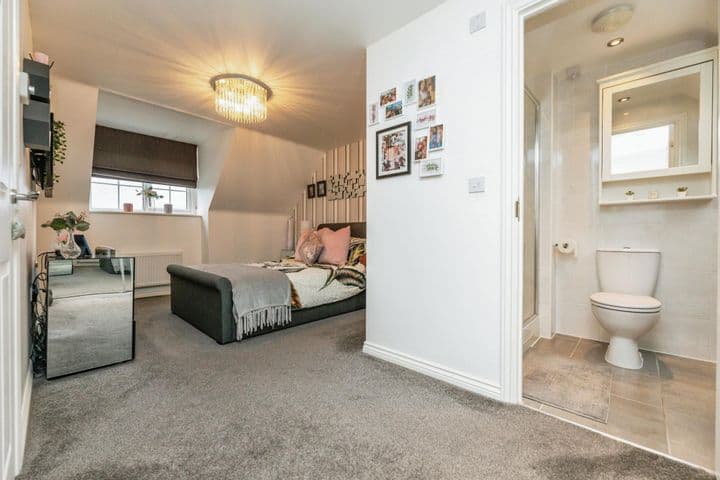 3 bedrooms house for sale in Barnsley, United Kingdom - Image 8