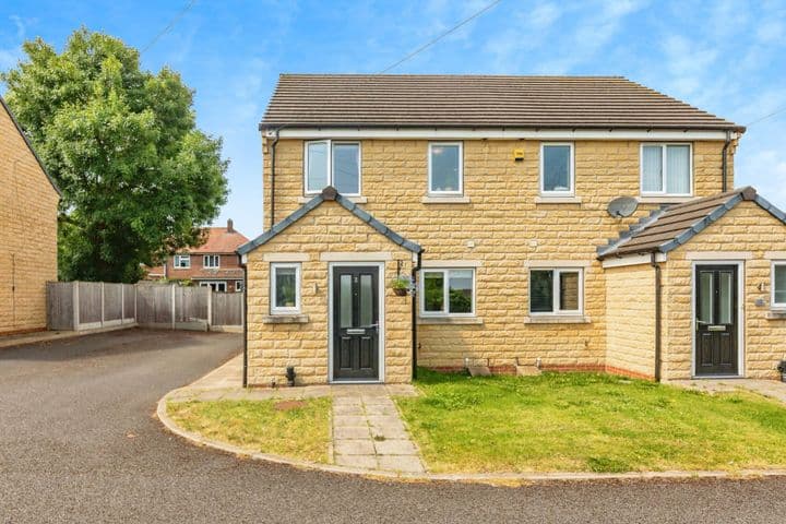 3 bedrooms house for sale in Barnsley, United Kingdom - Image 2