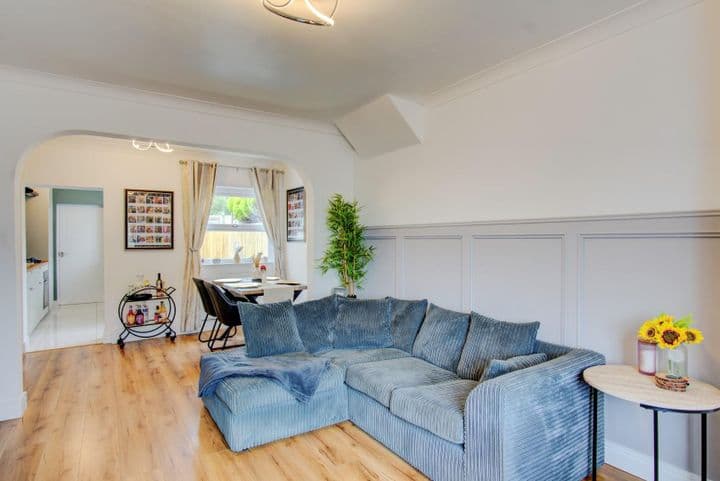 3 bedrooms house for sale in Neath Port Talbot, United Kingdom - Image 8