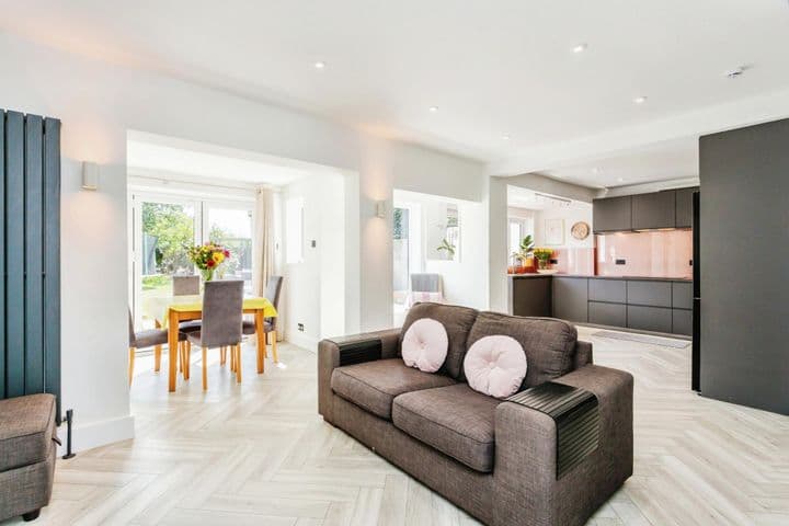 4 bedrooms house for sale in Maidstone, United Kingdom - Image 2