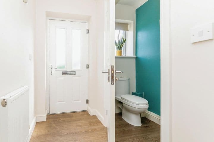 3 bedrooms house for sale in Barnsley, United Kingdom - Image 8