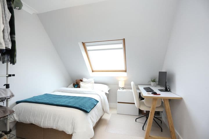 2 bedrooms apartment for sale in Bromley, United Kingdom - Image 10