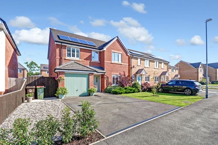 4 bedrooms house for sale in Preston, United Kingdom - Image 2