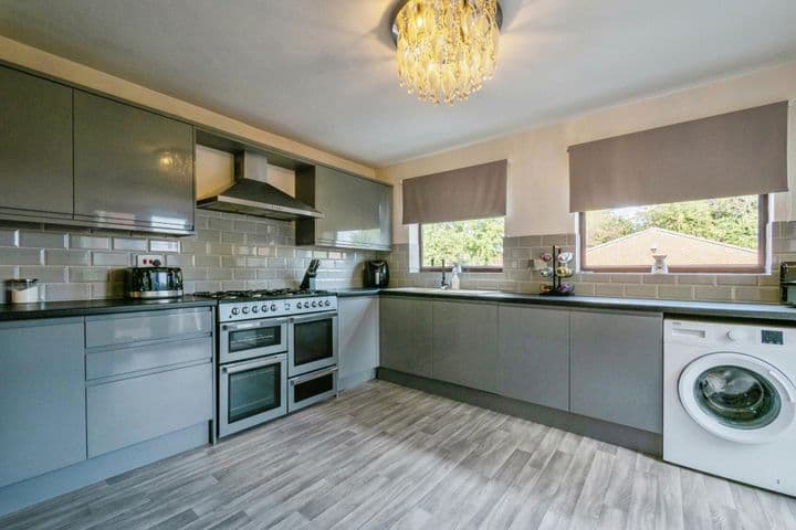 3 bedrooms house for sale in Sheffield, United Kingdom - Image 5