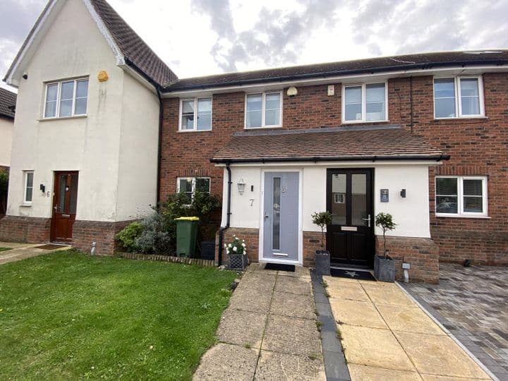 3 bedrooms house for sale in Rayleigh, United Kingdom - Image 2