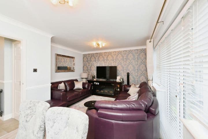 2 bedrooms house for sale in Waltham Abbey, United Kingdom - Image 5