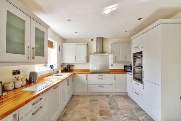 4 bedrooms house for sale in Sheffield, United Kingdom - Image 3