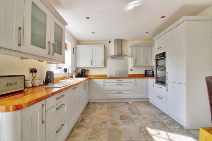 4 bedrooms house for sale in Sheffield, United Kingdom - Image 8