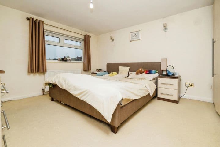 5 bedrooms house for sale in West Bromwich, United Kingdom - Image 10