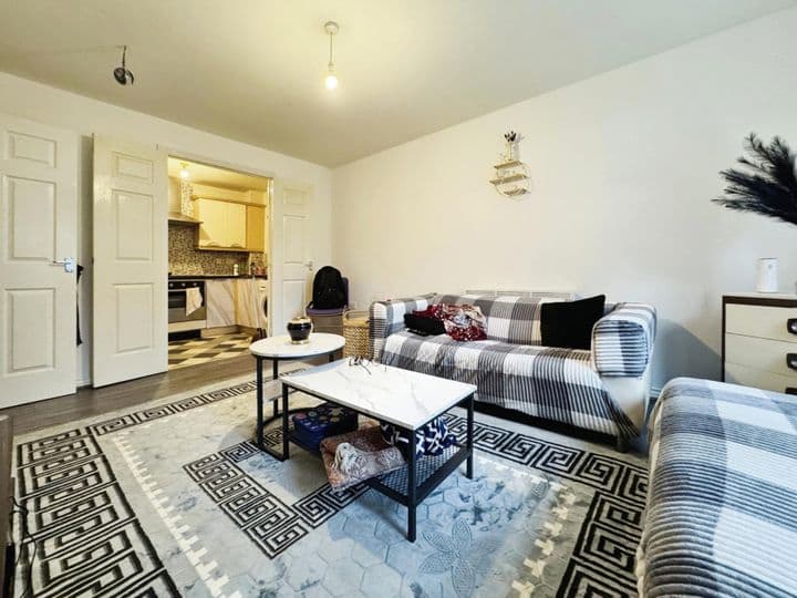 2 bedrooms apartment for sale in Manchester, United Kingdom - Image 3