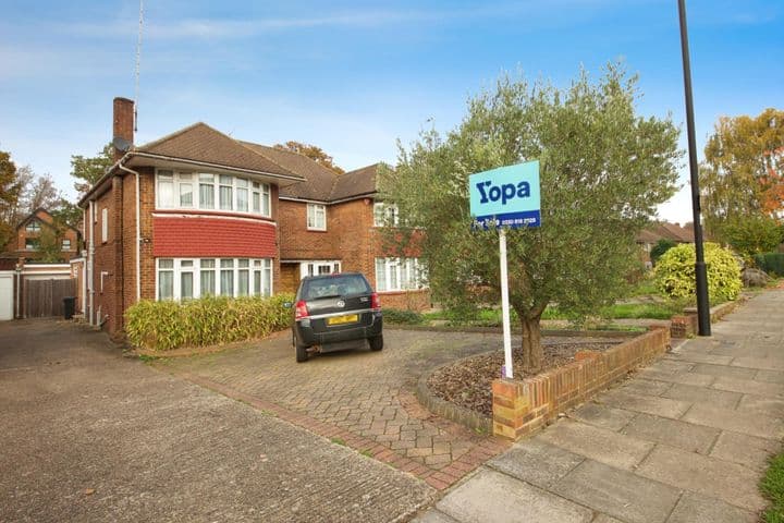 4 bedrooms house for sale in London, United Kingdom