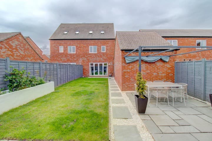 3 bedrooms house for sale in Fradley, United Kingdom - Image 3