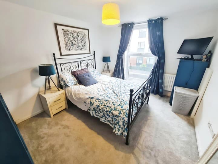 2 bedrooms apartment for sale in Milton Keynes, United Kingdom - Image 12