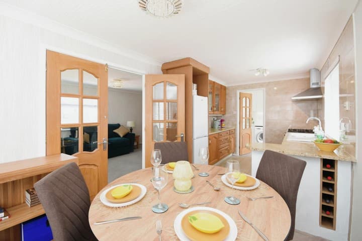 2 bedrooms other for sale in Chelmsford, United Kingdom - Image 6