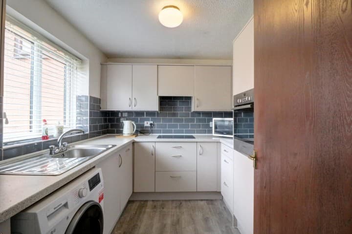 2 bedrooms apartment for sale in Blackpool, United Kingdom - Image 6